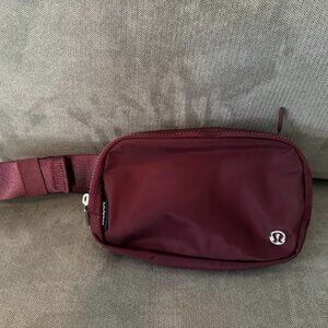 Lululemon Everywhere Belt Bag, 1 L, Red Merlot, Great Condition